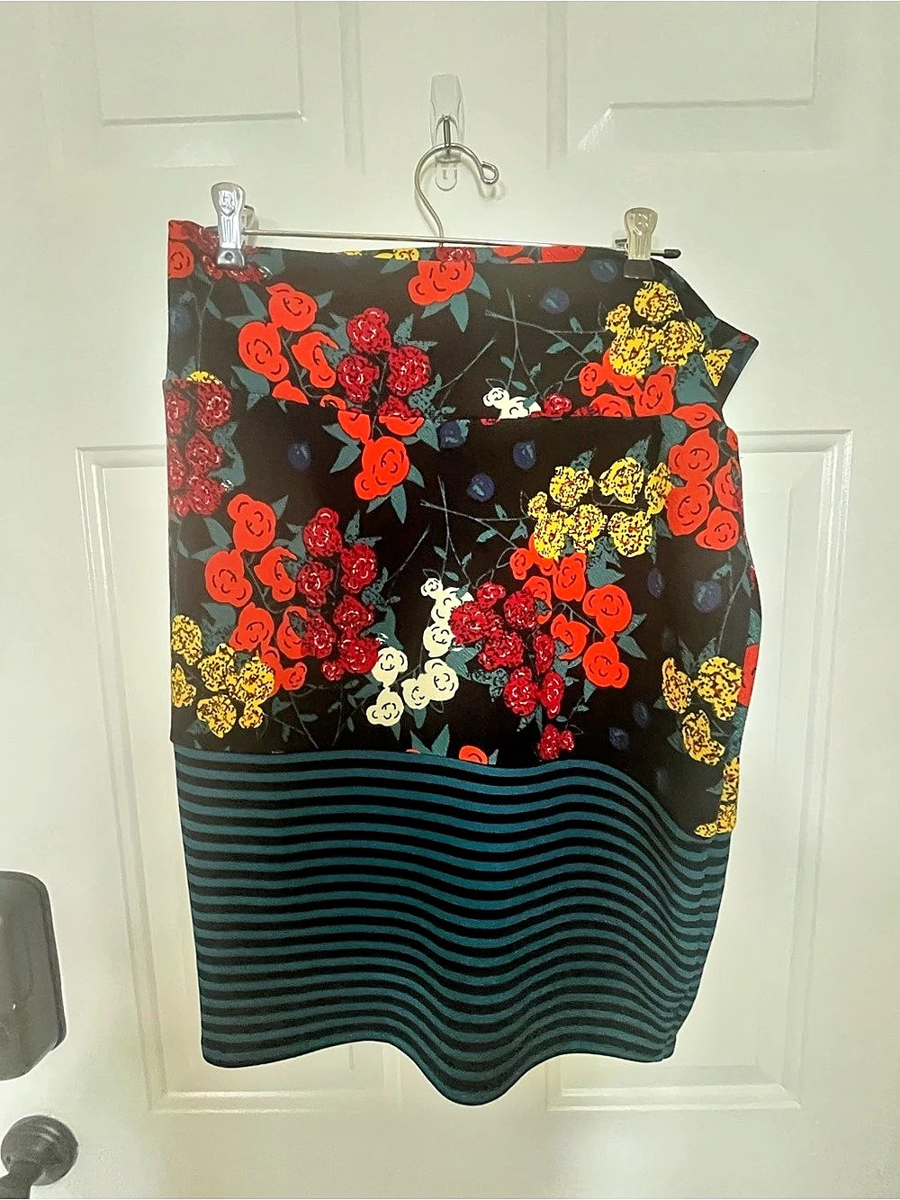 LuLaRoe Cassie Skirt Floral Midi, multicolored